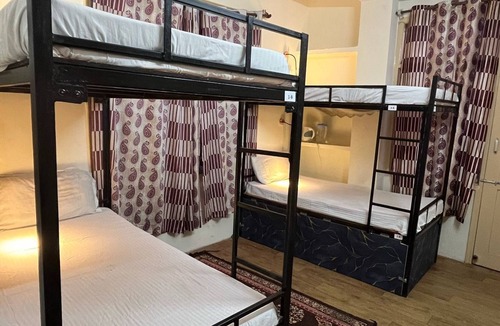 Shimla Hostel | Shimla Hill View Hostel