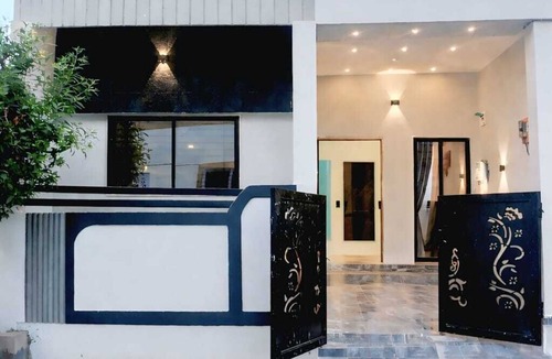 Ujjain Apartment | Shivansh Stays