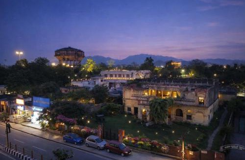 Mayapur Hotel | Shivmurti Grand by UV Stays