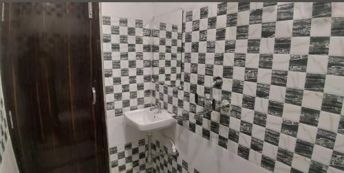 Phulpur Hotel | Shivrama Hotel