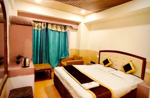 Shimla Hotel | Shorya Regency Circular Road