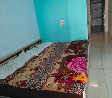 Ujjain House | Shree Kundkeswar Home Stay Ujjain Near By Mahakal Mandir