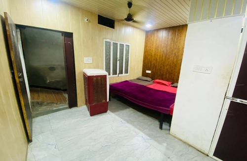 Ujjain House | Shree Niwas Yatri Grah