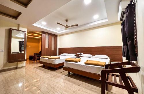 Dharapuram Hotel | Shri Amman Residency