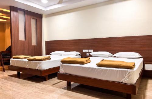 Dharapuram Hotel | Shri Amman Residency