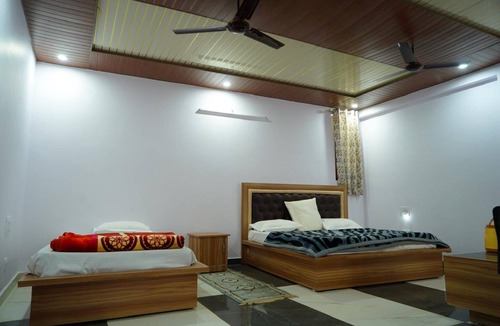 Didihat Hotel | Shri Anand Almora - Berinag Rd