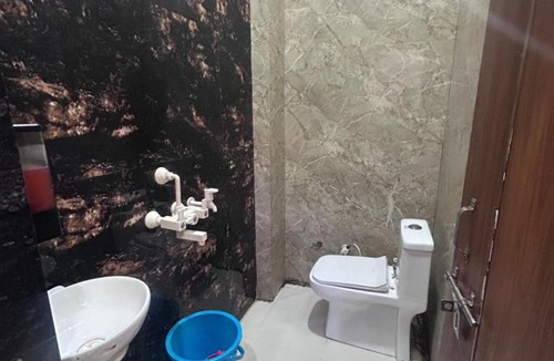 Mathura House | Shri Ladli ji homestay