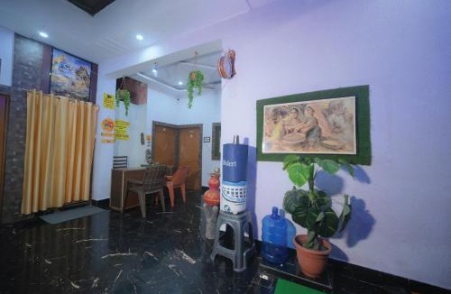 Mathura House | Shri Radha Raman Ji Seva Sadan