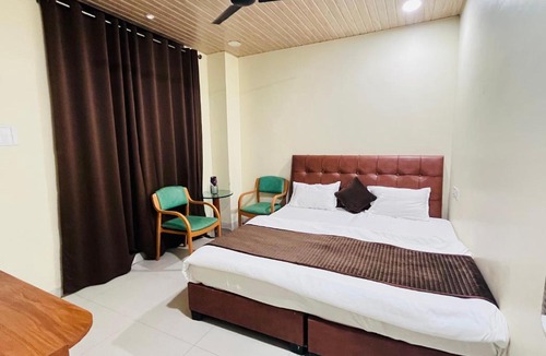 Ujjain Hotel | Shri Shiv Ganga Bhakt Niwas