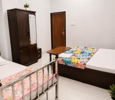 Ambikapur Hotel | Shri Shyam Kunj Hotel