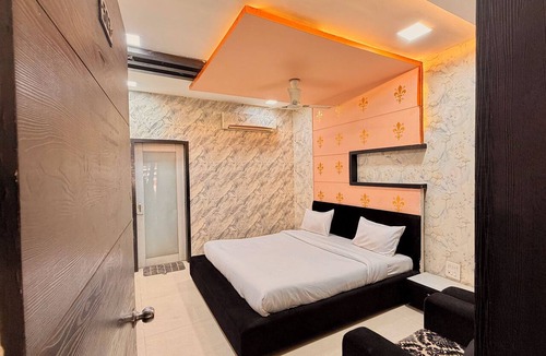 Rau Hotel | Shubh Kaaraj Resort