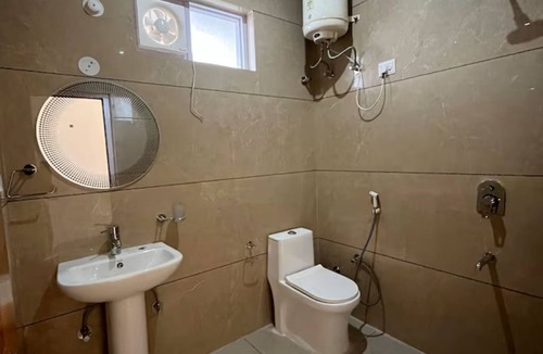 Naddi Bed & Breakfast | Silk Route-1BHK Apartment with Forest View - WiFi
