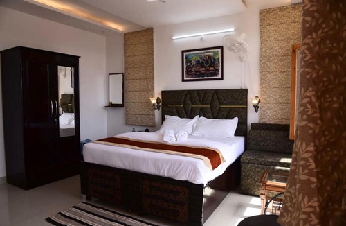 Shimla House | SILVER WOODS Sankat Mochan