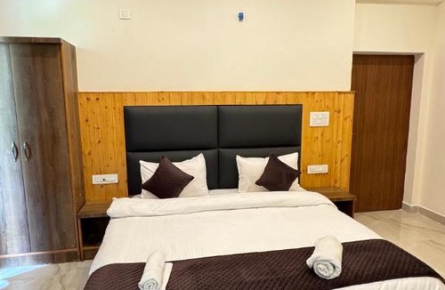 Bhagsu Nag Hotel | Sky Pie hotel