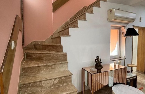 East of Kailash House | Slepyy Fox- Kailash Colony
