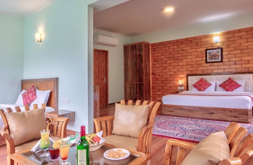 Gadherni Hotel | Snow Flakes Resort And Spa Centrally Heated Luxury Resort