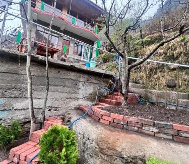 Tosh House | Snow View Guest House Tosh