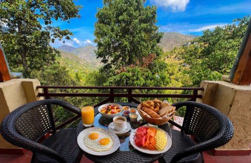 Ramgarh Ski Chalet | Song of the Cicadas by Levitate - Cosy Double Bedroom Cottage Valley View & Private Kitchen