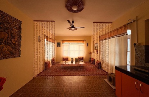 Srinagar Apartment | Sonzal Heritage Flat - Private for Couples