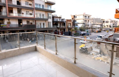 Noida Apartment | Spacious 2 Bedroom Apartment in a Peaceful Noida Neighborhood