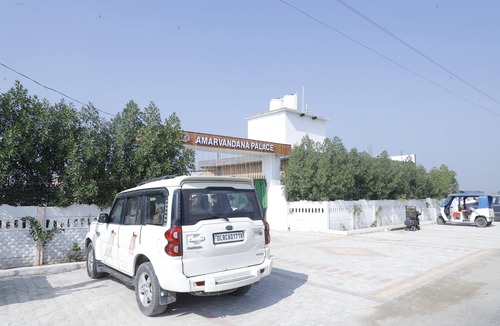 Mathura Villa | Spacious 4 bedroom villa with AC in Govardhan Near Radha Kund,Mathura, UP India