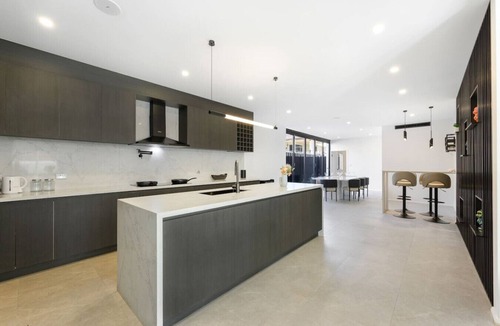 Kingsgrove House | Spacious 5BR House for 14ppl/Family Gathering/Park