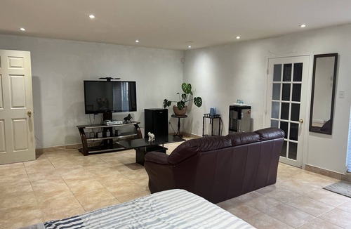 Saint-Leonard House | Spacious Basement in Montreal