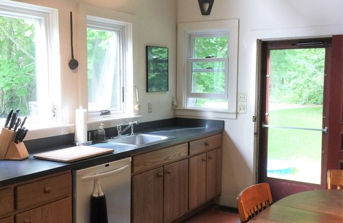 West Brewster House | Spacious, Comfortable 1700s Home - Close to Cape Cod Bay Beaches