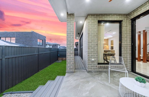 Schofields House | Spacious & Luxury 4Bed Room Retreat Near Station
