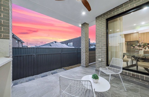 Schofields House | Spacious & Luxury 4Bed Room Retreat Near Station