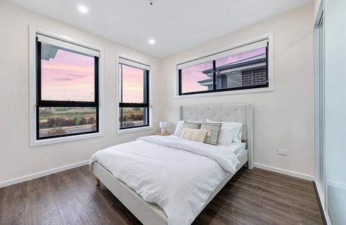 Schofields House | Spacious & Luxury 4Bed Room Retreat Near Station