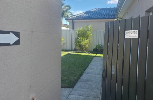 Sans Souci House | Spacious Private Garden Retreat | Near Sydney Airport | Bayside