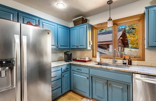 Angel Fire House | Spacious Townhouse, Firepit, Walkable to Park/Golf/Tennis, Foosball, Two Decks