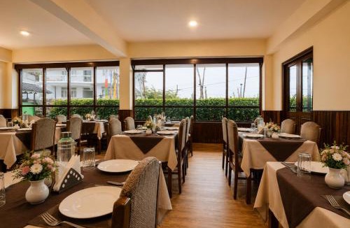 Pelling Hotel | Sparrow Chiminda A-Heritage Hotel Middle Pelling