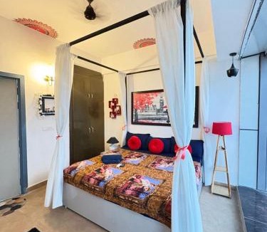 Noida Apartment | Spectrum Mall 1BHK Suite Apartment with swimming pool Sector 75 Noida