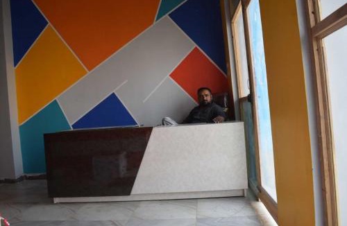 Moradabad Hotel | SPOT ON Ashu Guest House