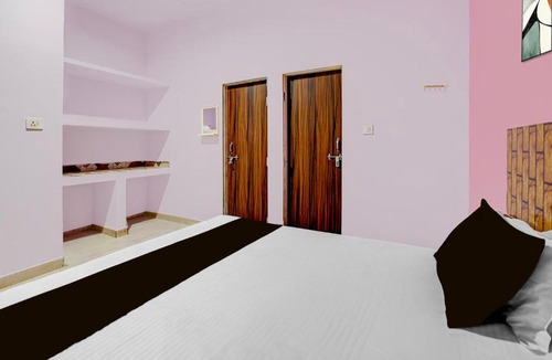 Neemrana Hotel | Spot On Neemrana Guest House & Pg