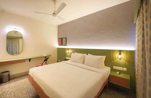 Kozhikode Hotel | Sreenivas Lodge by Copperfolia