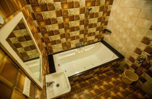 Mudaliarpet Hotel | Sri Balaji Villas Pondicherry with Car Parking