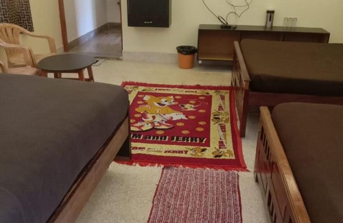 Tiruchendur Hotel | Sri Kumaran Lodge & Hall