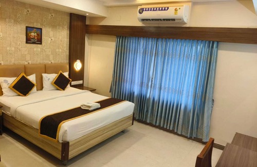 Palayankottai Hotel | Sri Ram Residency