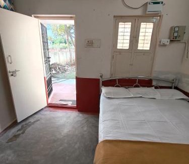 Tiruvannamalai Villa | Sri Ramana AC Home Stay