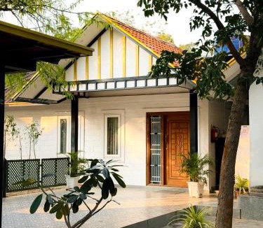Udumalaipettai Hotel | SRK luxe resort
