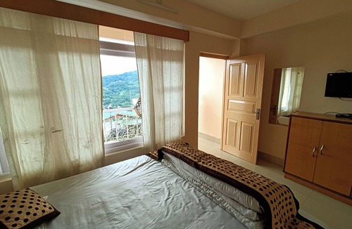 Gangtok House | Stay in this serene quiet and calm place with majestic view near to mg marg.