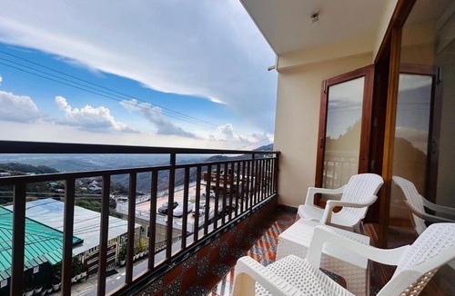 The Mall Road Hotel | Stay With Hills Inn Mussoorie