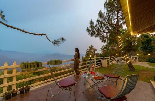 Kasauli Villa | StayVista at Bellevue with Outdoor Jacuzzi