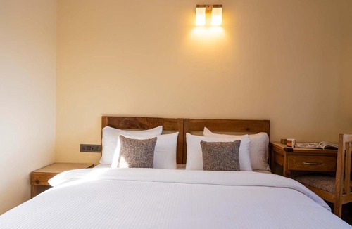 Kasiyalekh Villa | StayVista at Dream Cottage 3