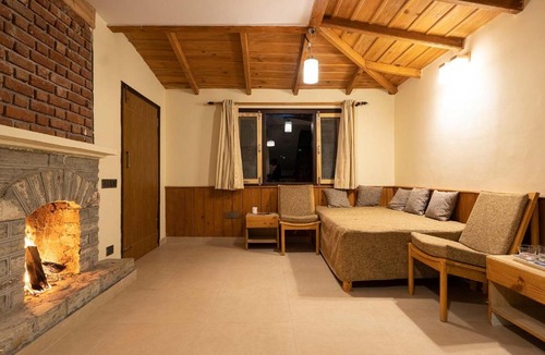 Kasiyalekh Villa | StayVista at Dream Cottage 3
