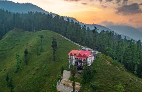 Shimla Villa | StayVista at Eastbury