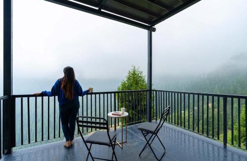 Shimla Villa | StayVista at Eastbury